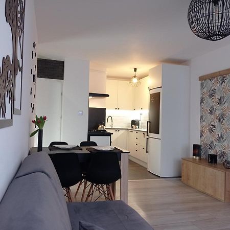 Apartament Rodzinny Domino - Plaza Jelitkowo - Ergo Arena - Azw กดัญสก์ ภายนอก รูปภาพ